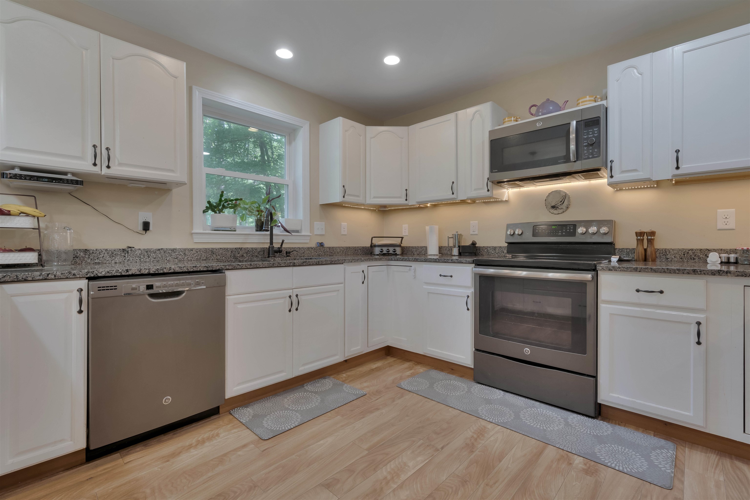 77 Barkers Pond Road Lyman, ME 04002 - Photo 4 of 31