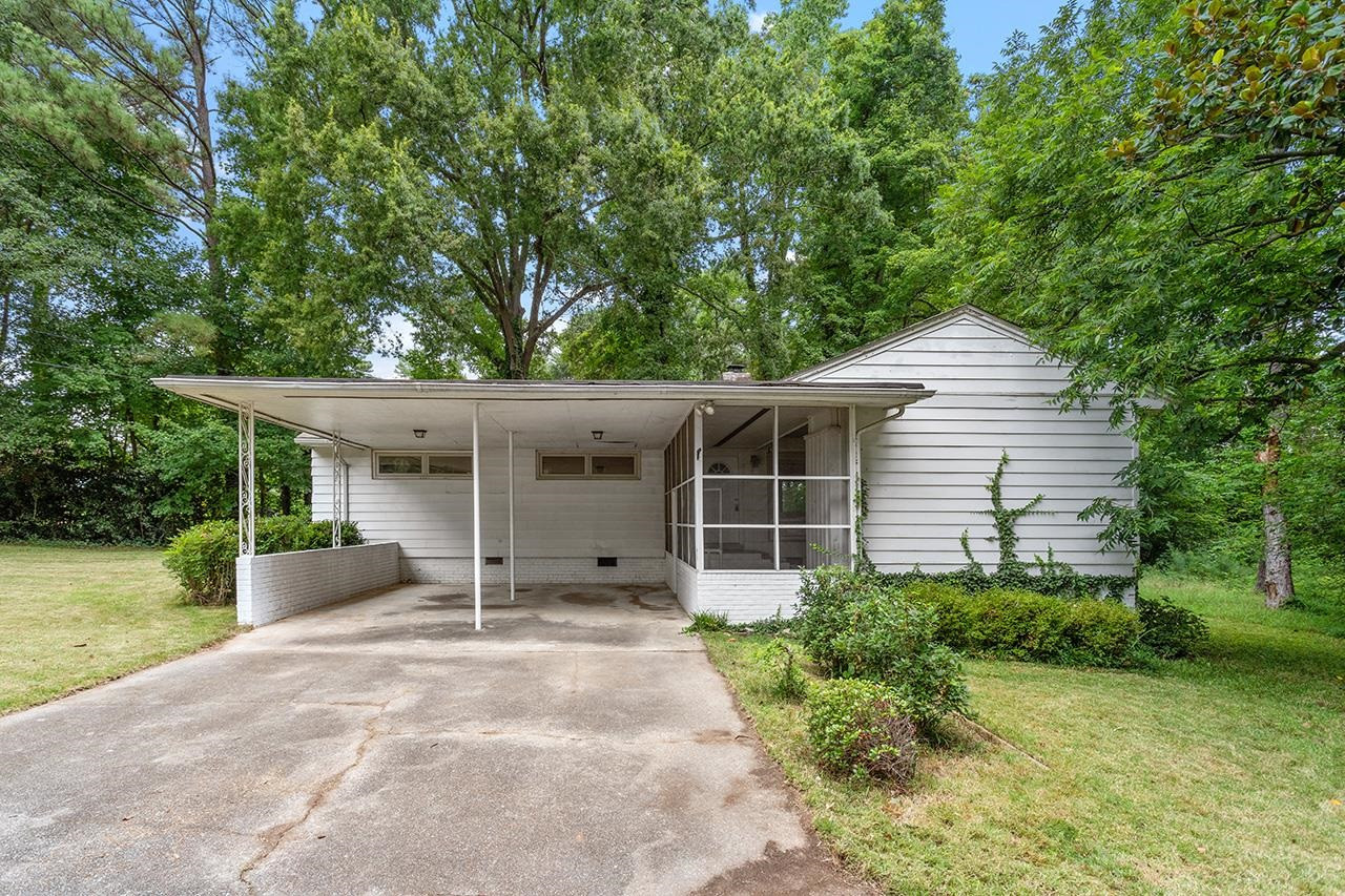 118 Clarendon Crescent Raleigh, NC 27610 - Photo 3 of 35 Photo 3