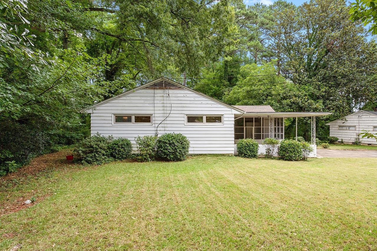 118 Clarendon Crescent Raleigh, NC 27610 - Photo 4 of 35 Photo 4