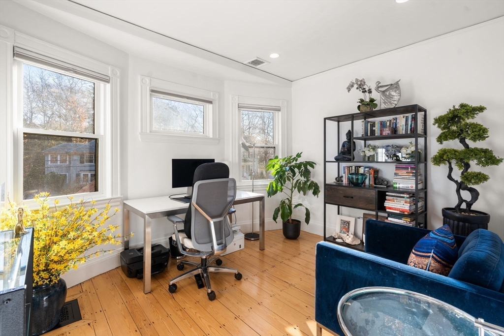 53 Marshall Street Newton, MA 02459 - Photo 11 of 27