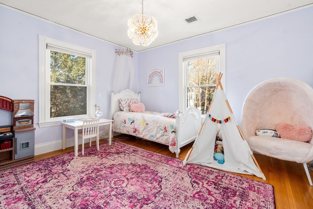 53 Marshall Street Newton, MA 02459 - Photo 12 of 27