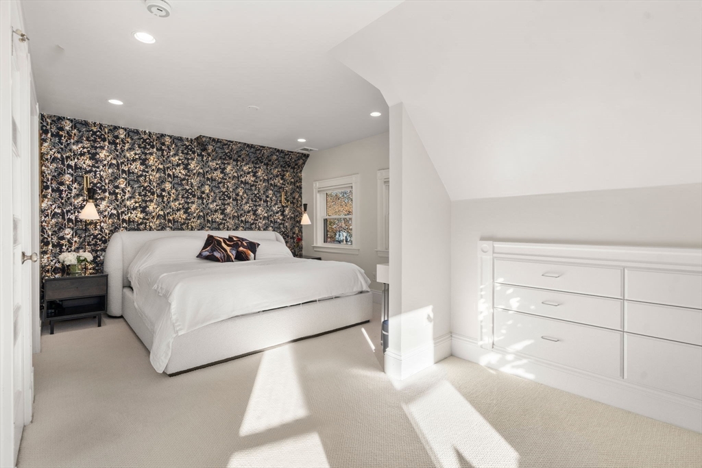 53 Marshall Street Newton, MA 02459 - Photo 16 of 27