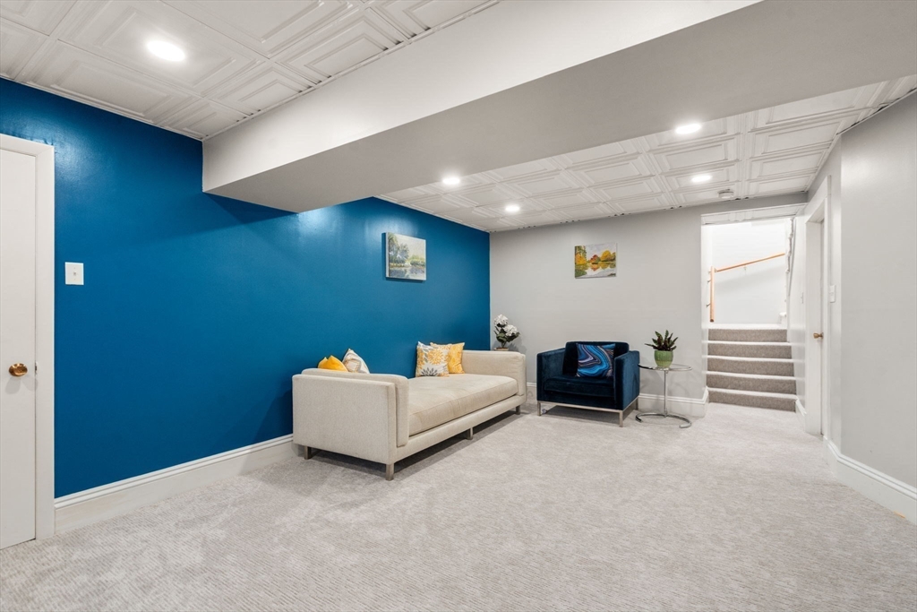 53 Marshall Street Newton, MA 02459 - Photo 19 of 27