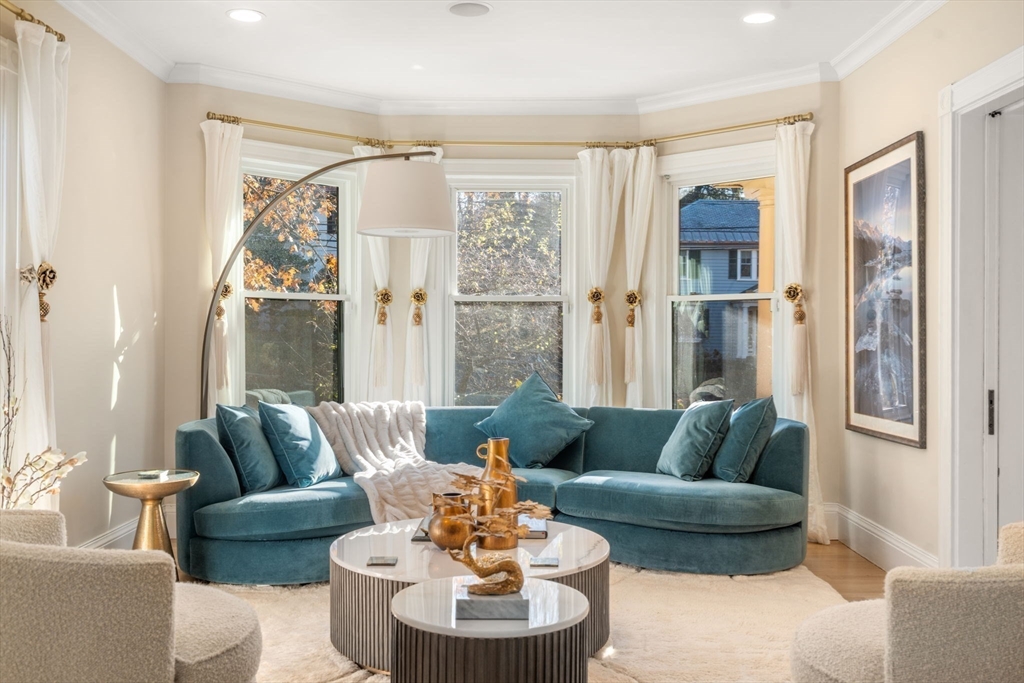 53 Marshall Street Newton, MA 02459 - Photo 3 of 27