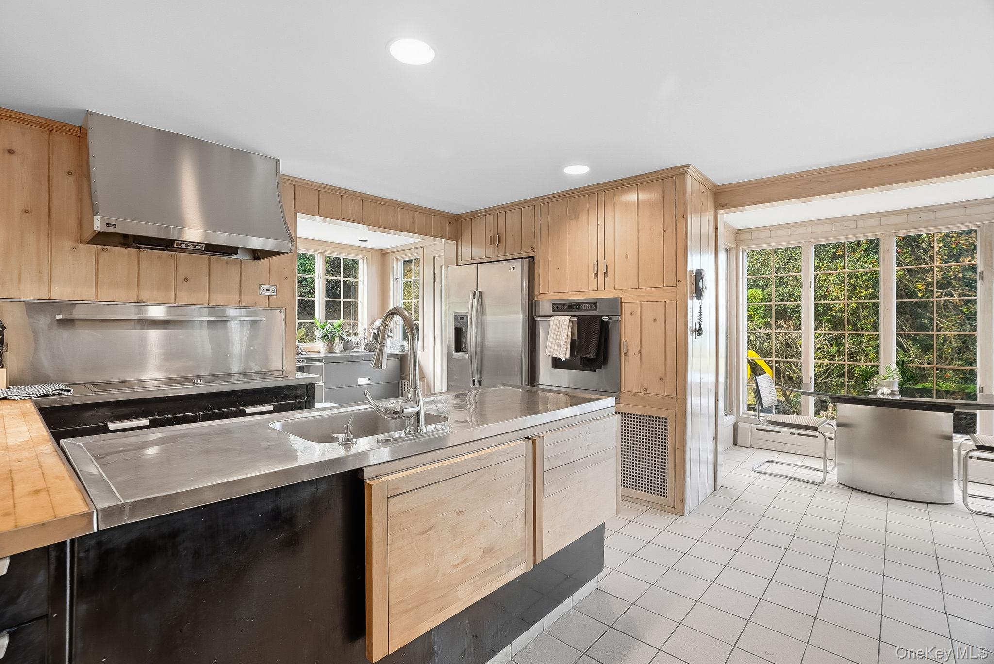 162 Kirby Lane Rye, NY 10580 - Photo 10 of 22