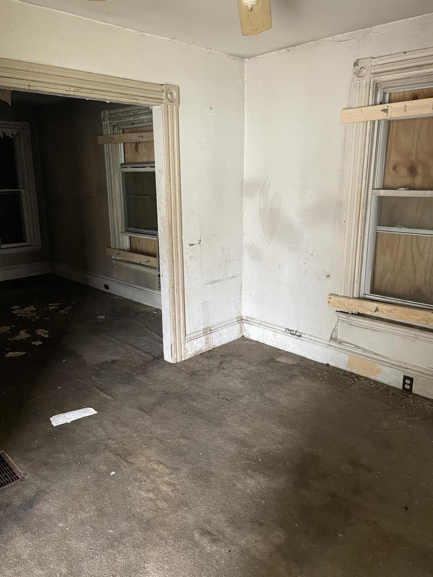 128 Union Street Brewer, ME 04412 - Photo 3 of 11 4CFBDF47-C2A9-46E2-A345-F5E9FA28D7CD