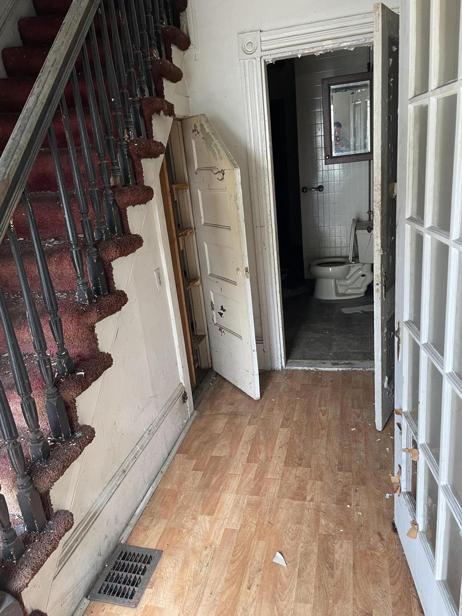 128 Union Street Brewer, ME 04412 - Photo 5 of 11 F96CCDA1-2C84-4AC7-BD5F-81108C1AAAB7