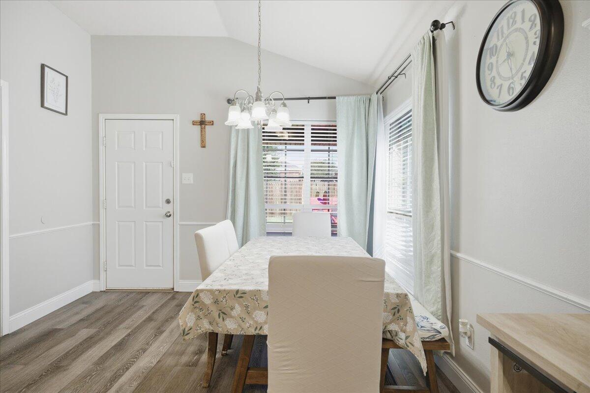 6538 93rd Street Lubbock, TX 79424 - Photo 13 of 27 a very nice looking room with a large window