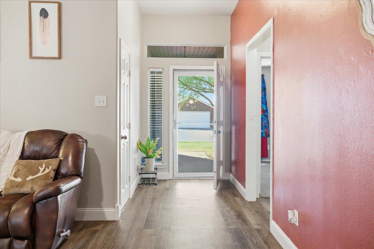 6538 93rd Street Lubbock, TX 79424 - Photo 7 of 27