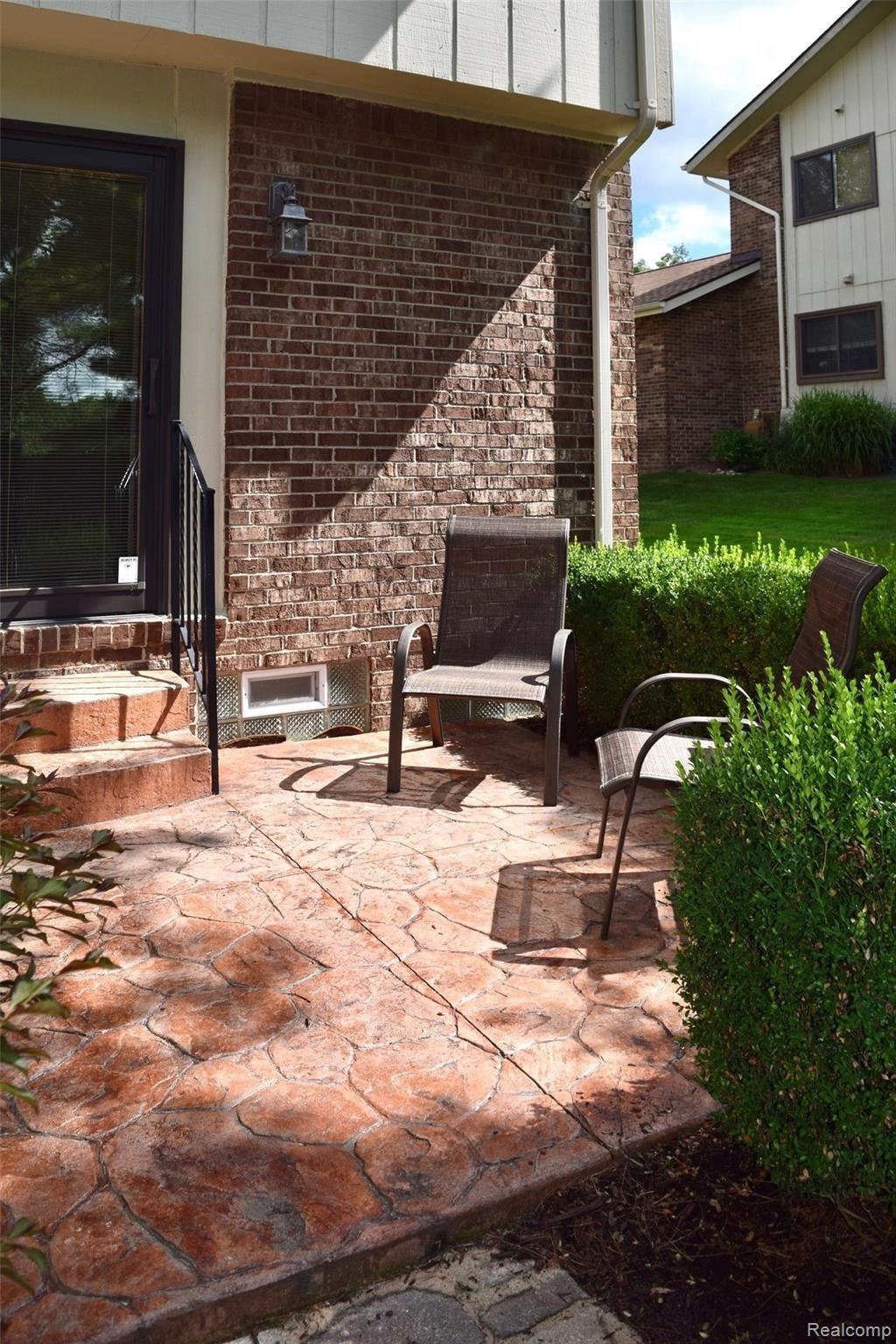 2893 Meadowbrook Drive Rochester, MI 48309 - Photo 7 of 36 DSC_0155.jpg