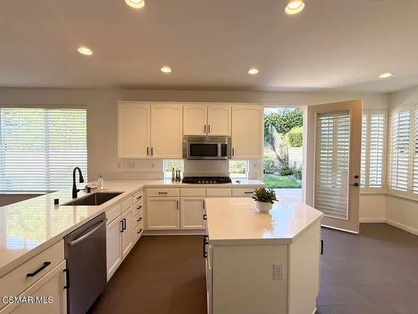 $5,700 | 2659 Capella Way, Thousand Oaks, CA 91362