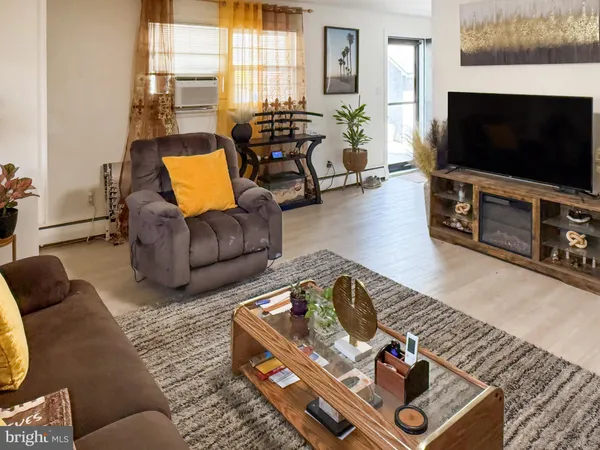 $660,000 | 131-133 St Charles Street, Drexel Hill, PA 19026