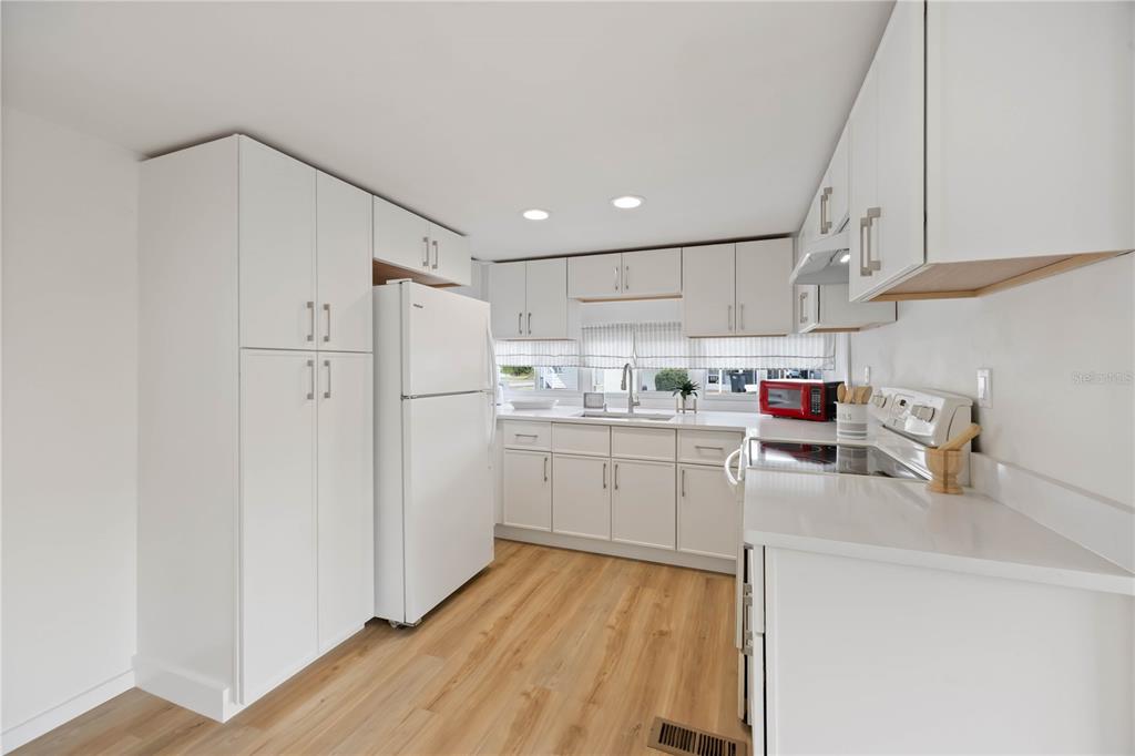 1221 41st Avenue East Ellenton, FL 34222 - Photo 8 of 39