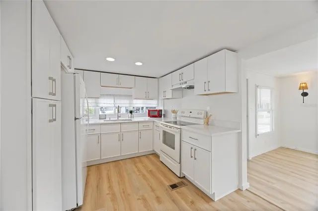 $1,700 | 1221 41st Avenue East, Ellenton, FL 34222