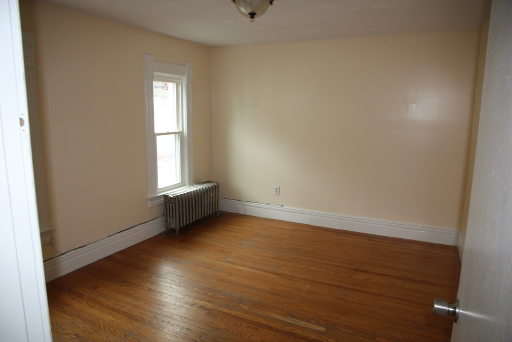 245 Orange Street Springfield, MA 01108 - Photo 12 of 24 Gallery Image 12