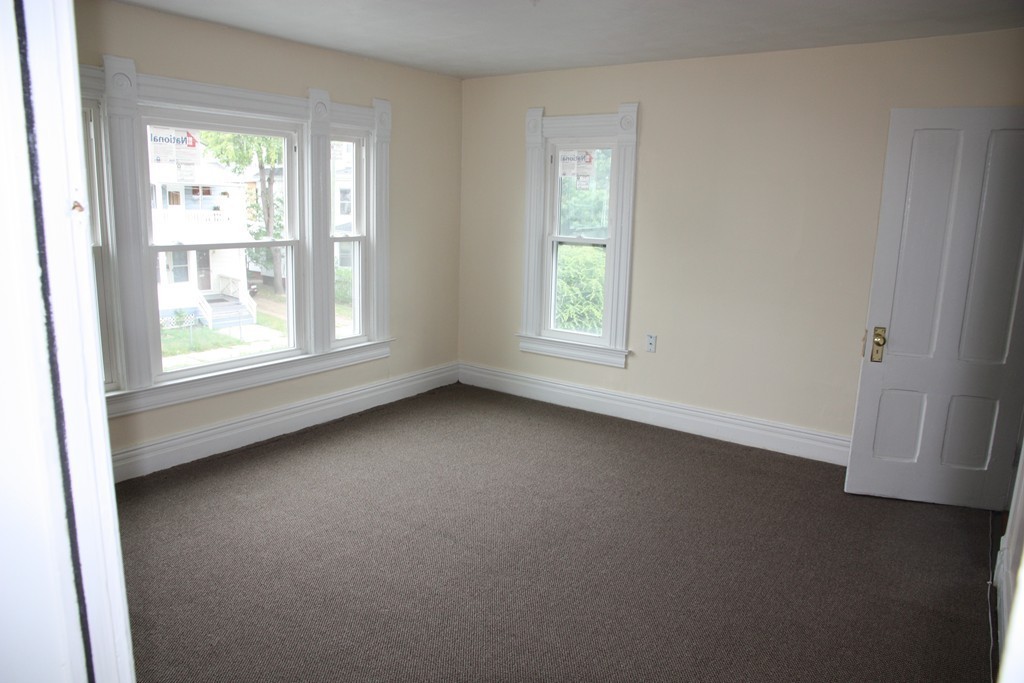 245 Orange Street Springfield, MA 01108 - Photo 14 of 24 Gallery Image 14