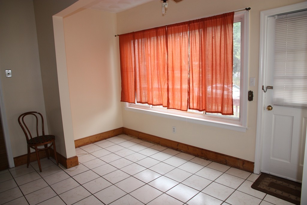 245 Orange Street Springfield, MA 01108 - Photo 3 of 24 Gallery Image 3