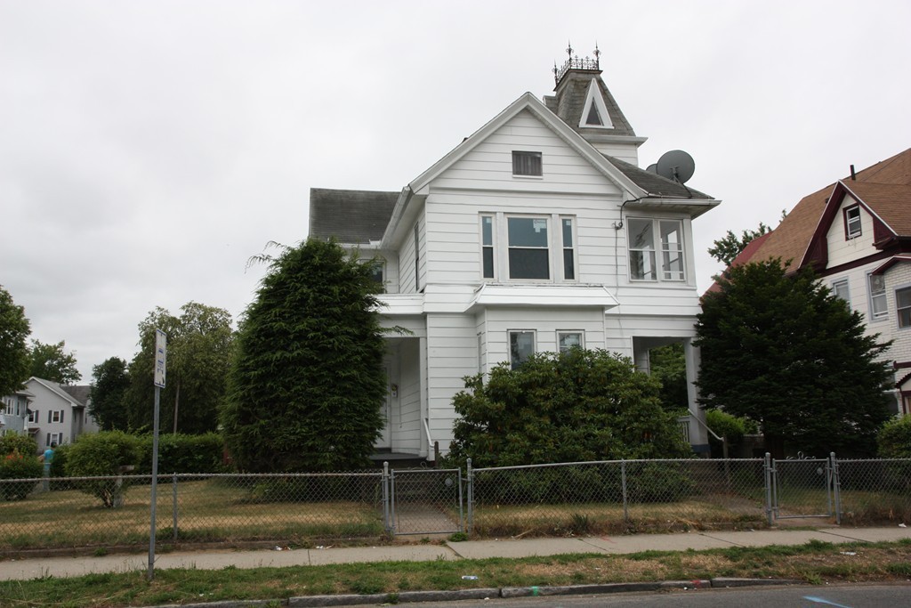 245 Orange Street Springfield, MA 01108 - Photo 10 of 24 Gallery Image 10