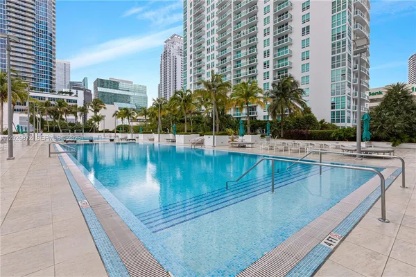 $3,000 | 951 Brickell Avenue, Unit 1801, Miami, FL 33131