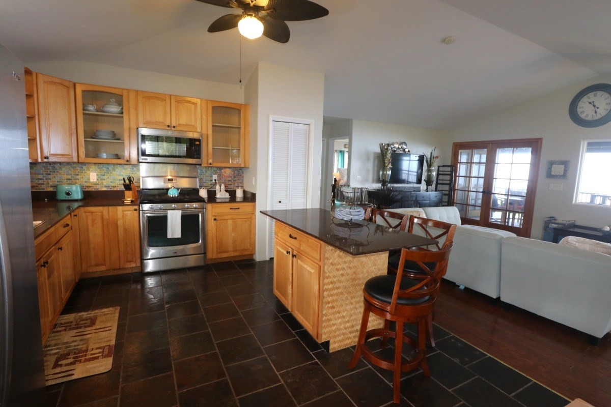 88-2334 Milolii Road Captain Cook, HI 96704 - Photo 11 of 26 Gallery Image 11