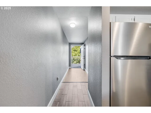 $289,900 | 17548 Northwest Springville Road, Unit F8, Portland, OR 97229