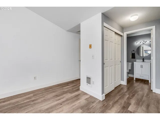 $289,900 | 17548 Northwest Springville Road, Unit F8, Portland, OR 97229