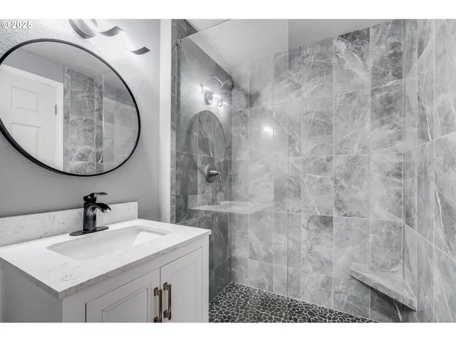 $289,900 | 17548 Northwest Springville Road, Unit F8, Portland, OR 97229