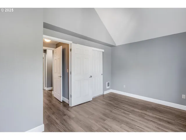 $289,900 | 17548 Northwest Springville Road, Unit F8, Portland, OR 97229