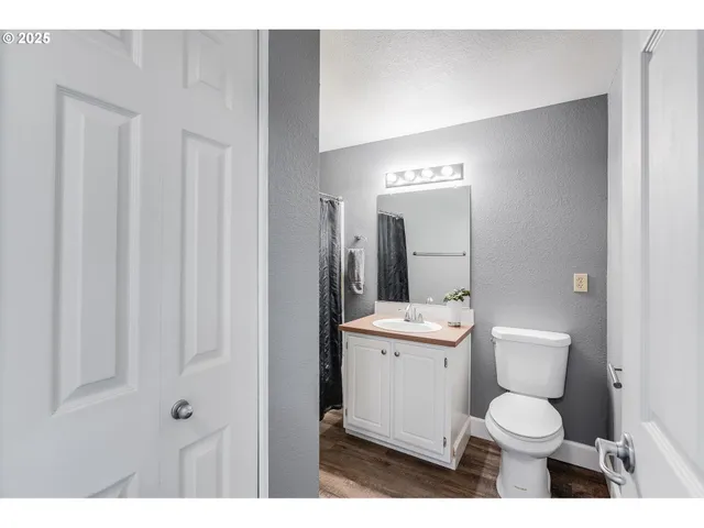 $289,900 | 17548 Northwest Springville Road, Unit F8, Portland, OR 97229