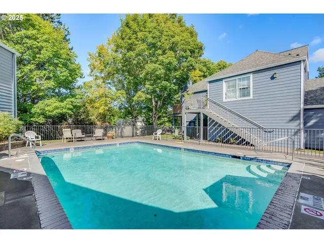 $289,900 | 17548 Northwest Springville Road, Unit F8, Portland, OR 97229