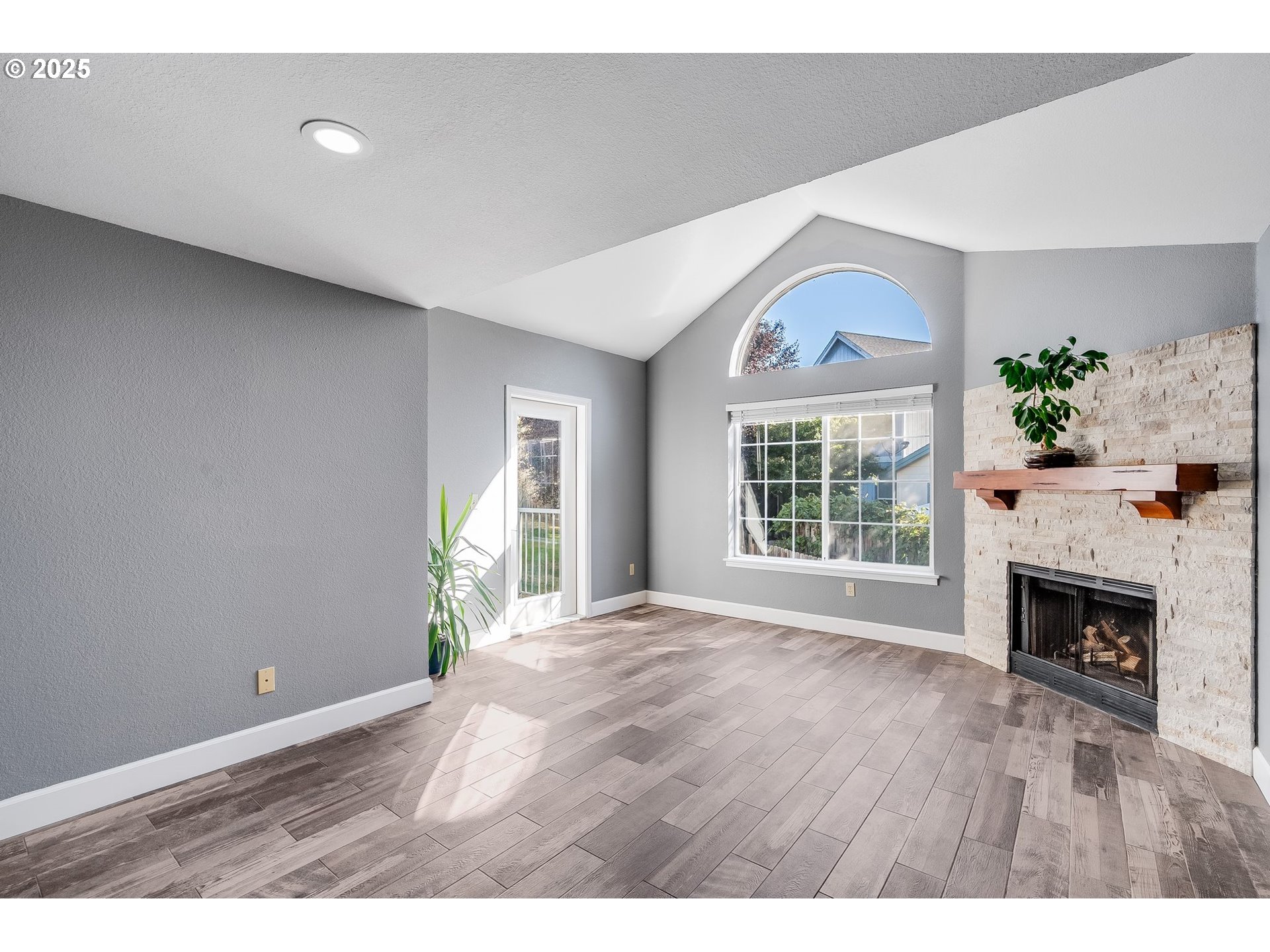 17548 Northwest Springville Road, Unit F8 Portland, OR 97229 - Photo 3 of 30