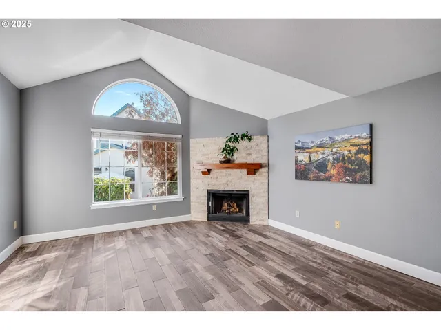 $289,900 | 17548 Northwest Springville Road, Unit F8, Portland, OR 97229