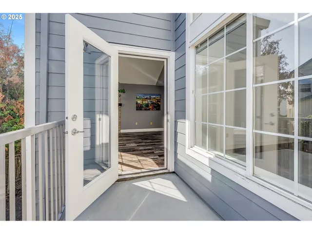 $289,900 | 17548 Northwest Springville Road, Unit F8, Portland, OR 97229