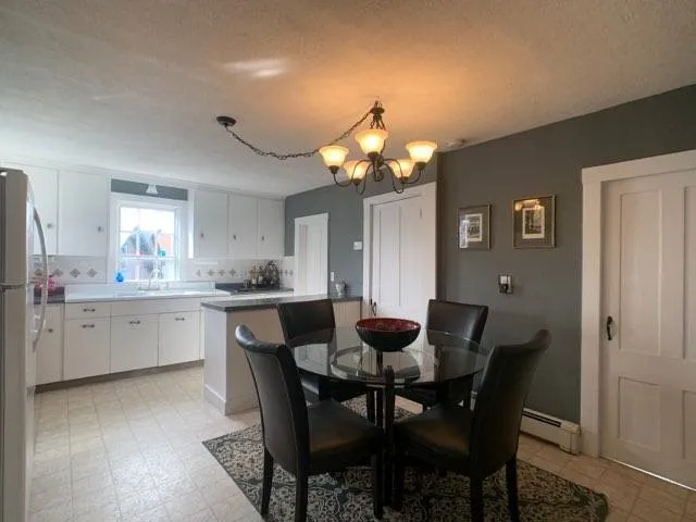 $2,500 | 66 Farewell Street, Unit 2, Newport, RI 02840