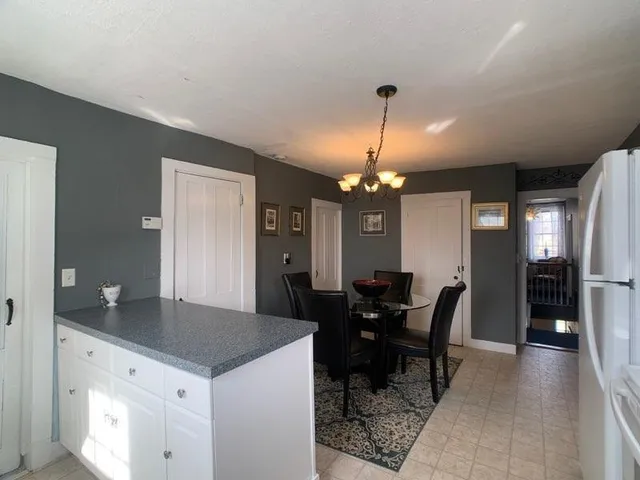 $2,500 | 66 Farewell Street, Unit 2, Newport, RI 02840