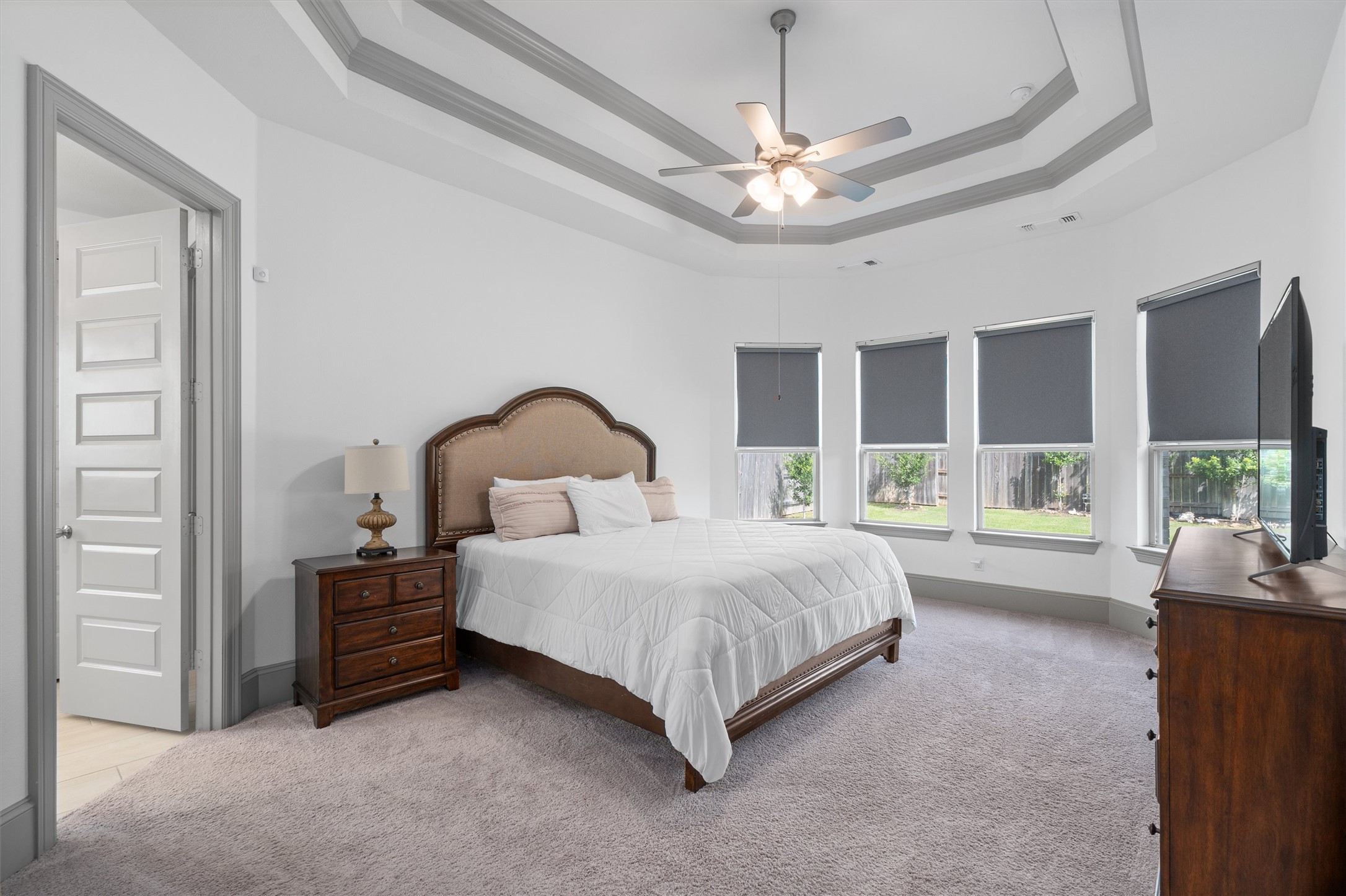 209 Rio Ranchero Road Georgetown, TX 78628 - Photo 14 of 37 Primary bedroom