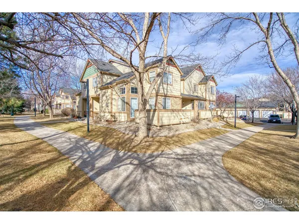 a view of outdoor space yard and basketball court
