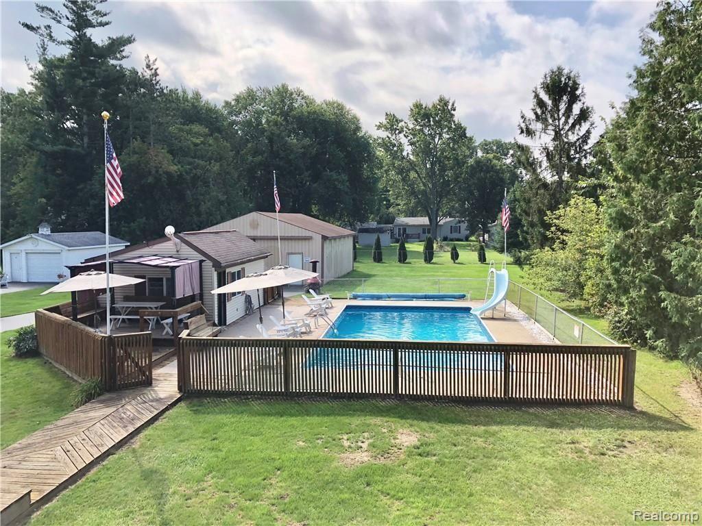 4294 Lapeer Road Burton, MI 48509 - Photo 55 of 96 fullsizeoutput_ee34.jpeg