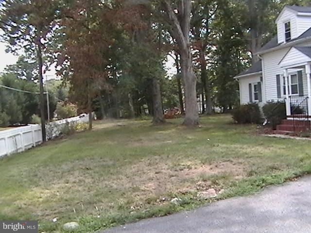 17107 Livingston Road Accokeek, MD 20607 - Photo 17 of 22 a view of a yard with a house