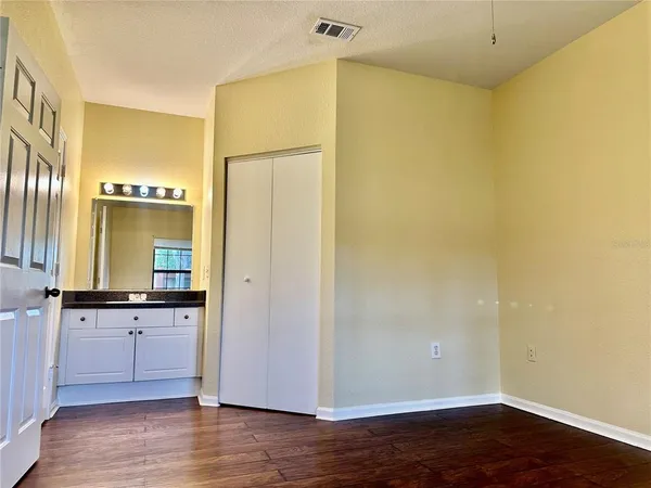 $230,000 | 2199 Chianti Place, Unit 90917, Palm Harbor, FL 34683