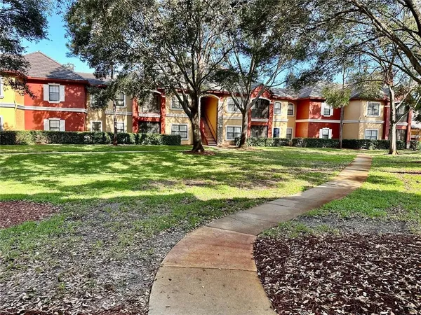 $230,000 | 2199 Chianti Place, Unit 90917, Palm Harbor, FL 34683
