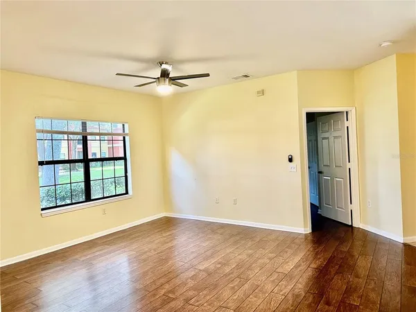 $230,000 | 2199 Chianti Place, Unit 90917, Palm Harbor, FL 34683