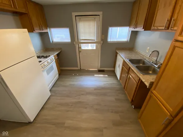 $875 | 2842 North Chester Avenue, Indianapolis, IN 46218