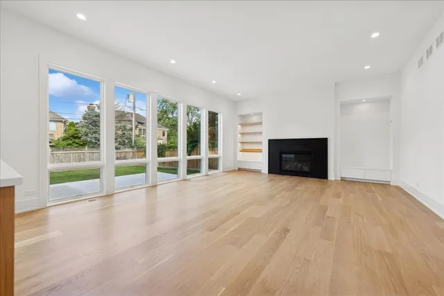 $2,150,000 | 580 Kearsage Avenue, Elmhurst, IL 60126