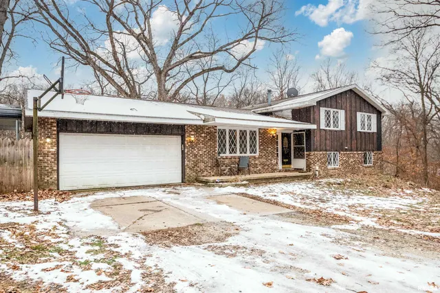 $225,000 | 11718 West Hickory Springs Drive, Brimfield, IL 61517