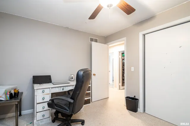 $239,900 | 11718 West Hickory Springs Drive, Brimfield, IL 61517