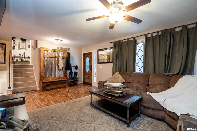 $225,000 | 11718 West Hickory Springs Drive, Brimfield, IL 61517