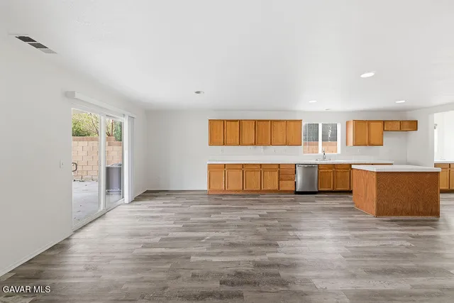 $599,500 | 43336 22nd Street West, Lancaster, CA 93536