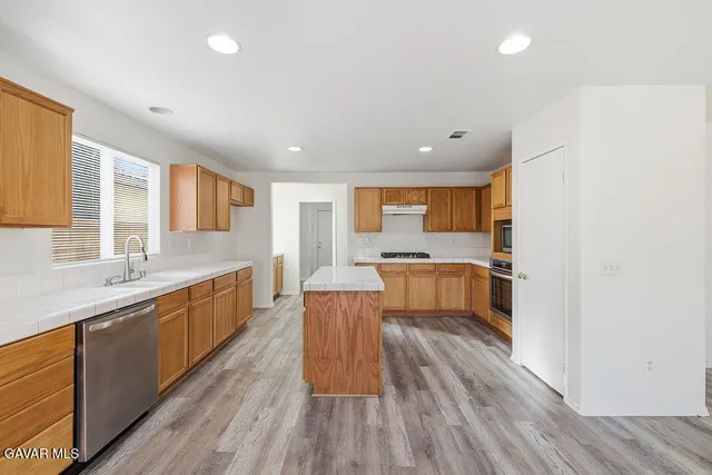 $599,500 | 43336 22nd Street West, Lancaster, CA 93536