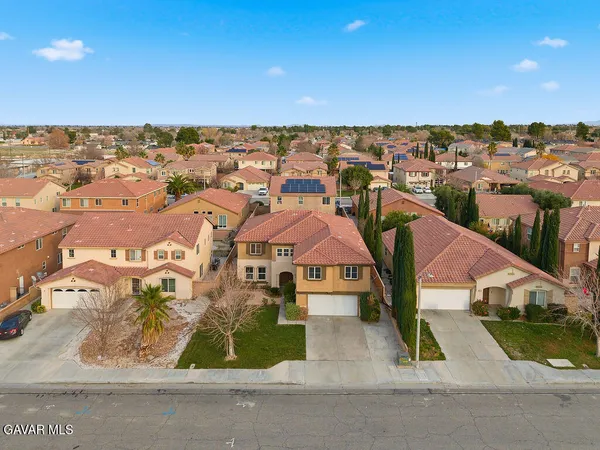 $599,999 | 43336 22nd Street West, Lancaster, CA 93536